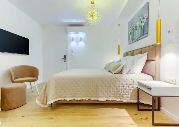 住宿加早餐酒店 Irini Luxury