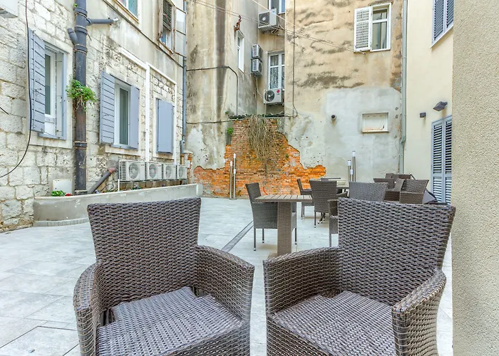 Irini Luxury 住宿加早餐酒店 4*