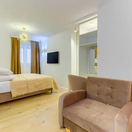 Irini Luxury 4* Split