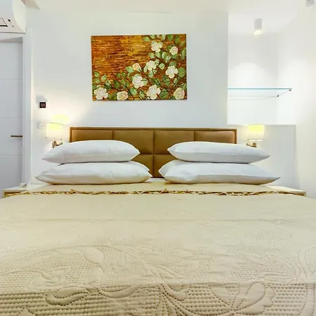 Irini Luxury
