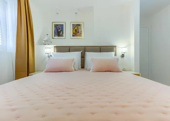 Irini Luxury Split