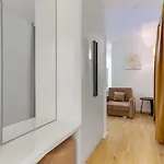 Irini Luxury Oda ve Kahvaltı 4*