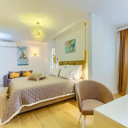 Irini Luxury 4* Split