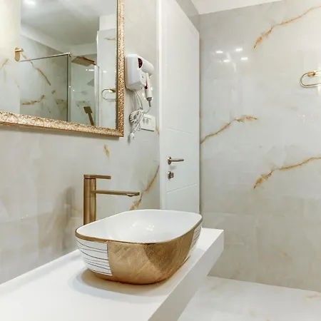 Irini Luxury Отель типа 