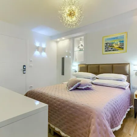 Irini Luxury Отель типа 