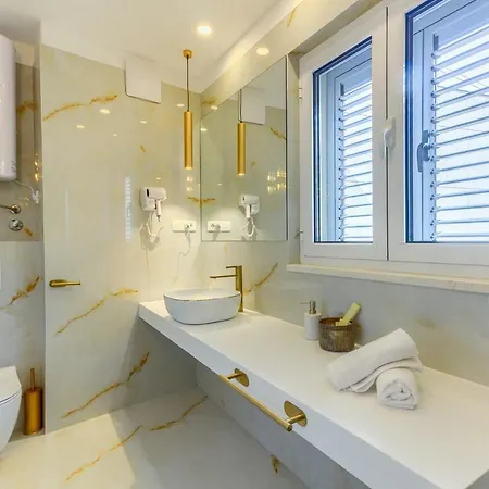 Irini Luxury