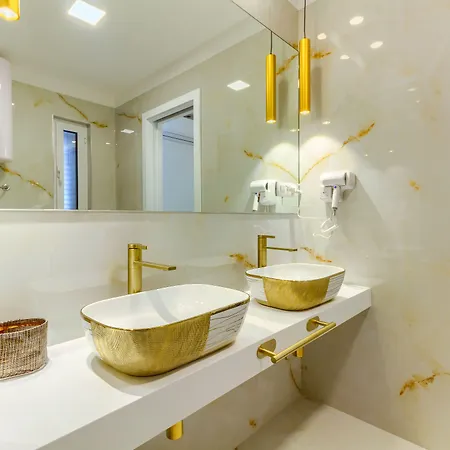 Irini Luxury Отель типа 