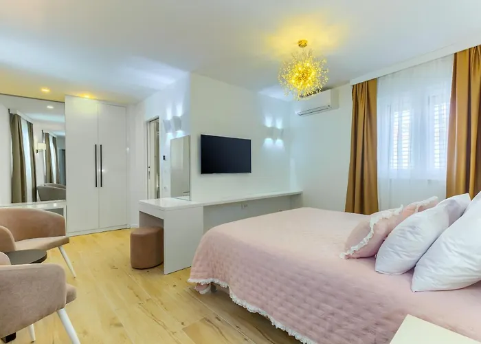 Irini Luxury 4* Split