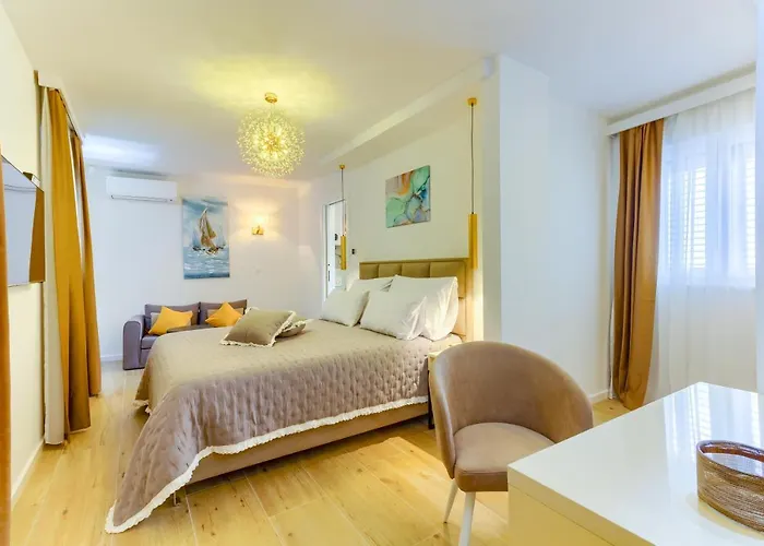 Irini Luxury 4* Сплит