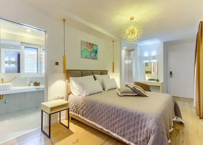 Irini Luxury Отель типа 