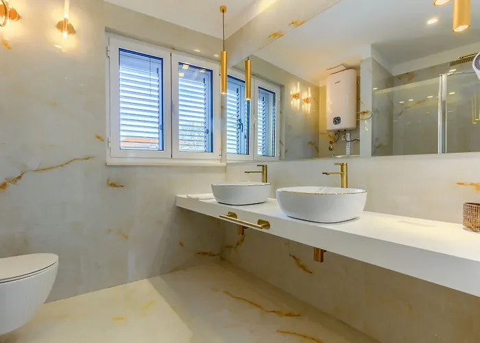 Irini Luxury 4* Сплит