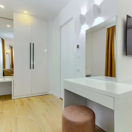 Irini Luxury Split