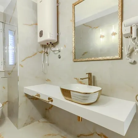 Irini Luxury Split