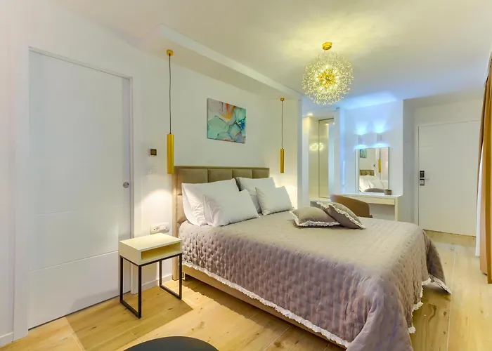 فندق مبيت وإفطار Irini Luxury سبليت