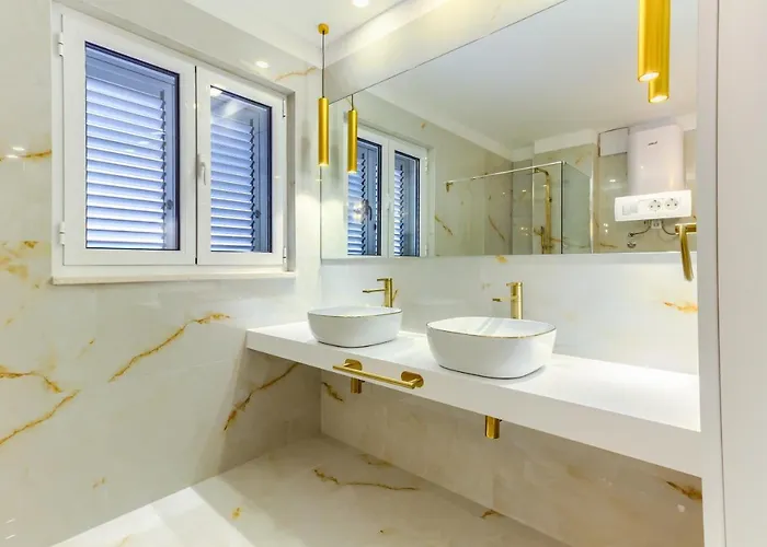 Irini Luxury