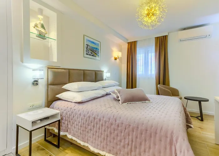 Irini Luxury سبليت