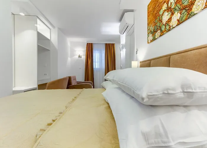 Irini Luxury